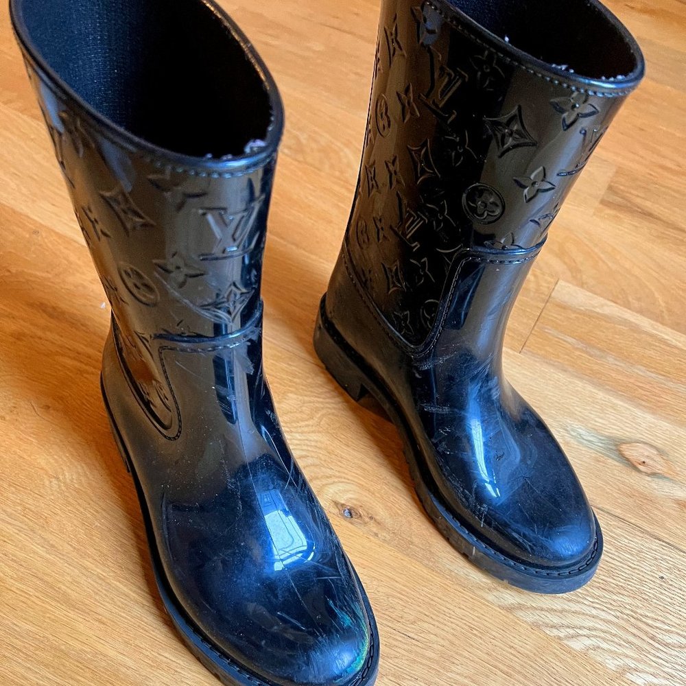 Louis Vuitton Drops Flat Half Boot Rainboot